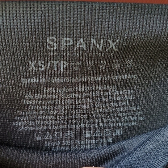 SPANX Gray Shapewear with Mottled Design and Elastic Waistband - Picture 3 of 9